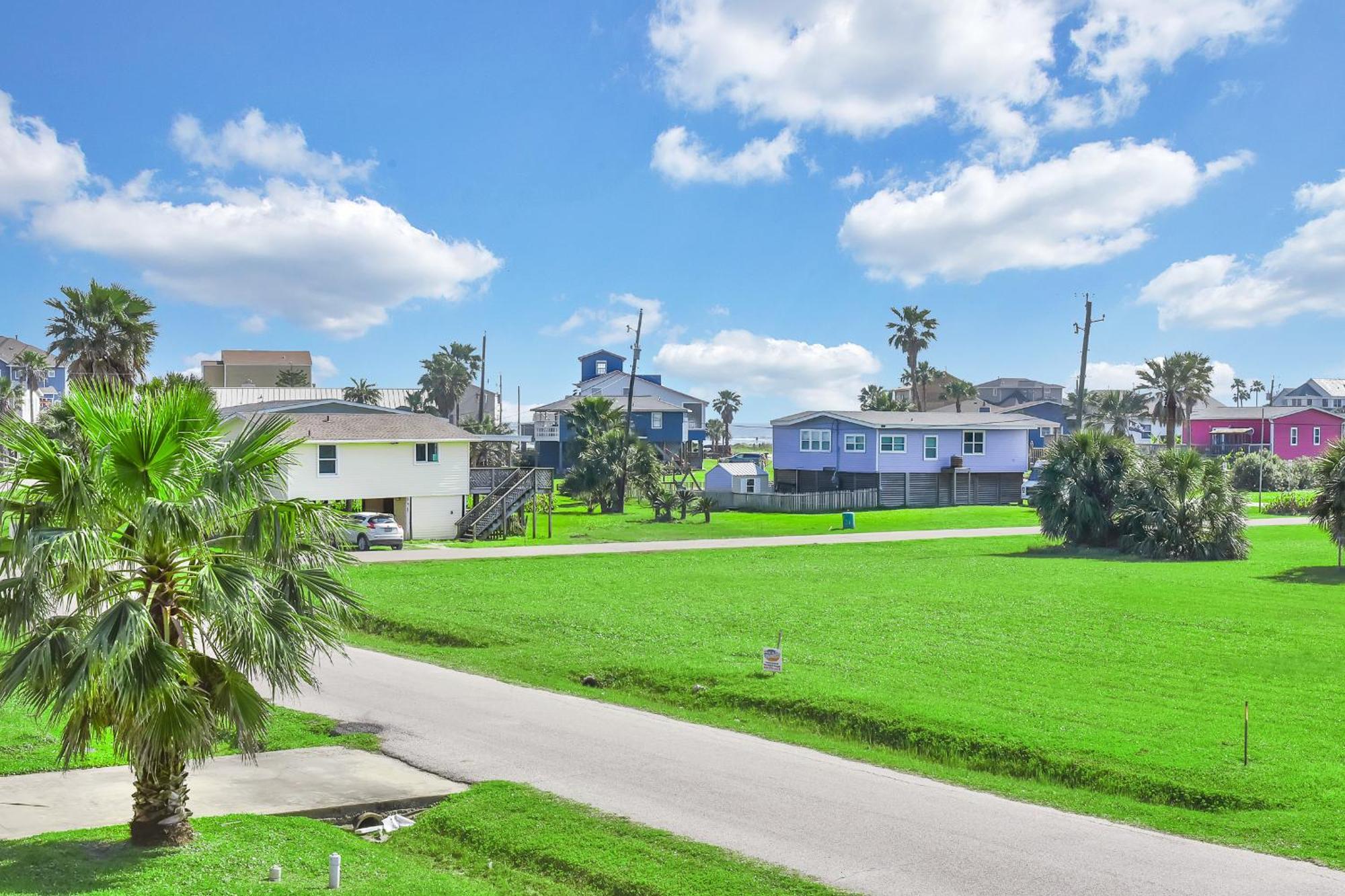 The Vista Of Palm Galveston