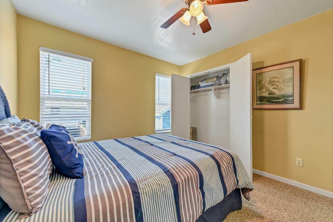 The Vista Of Palm * Galveston